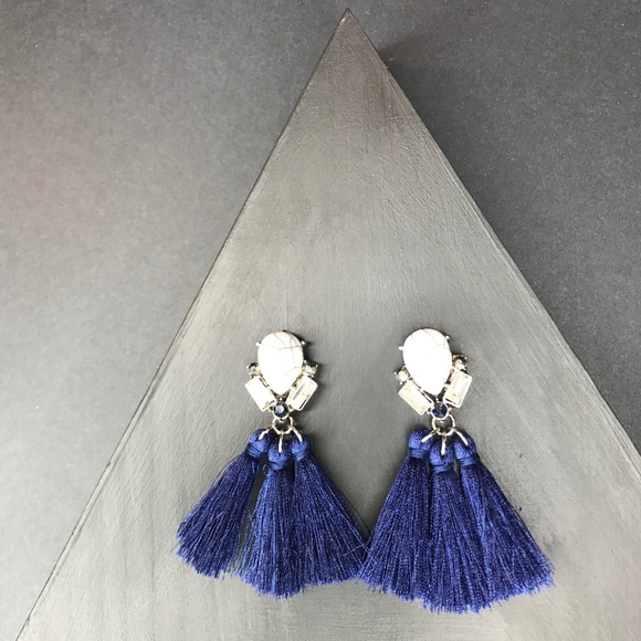 🆑 Tassel Earrings in Navy - Picture 2 of 4